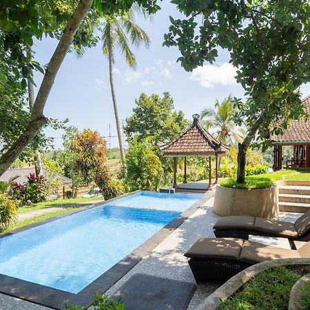 Pondok Hari Baik Balian Buitenkant foto