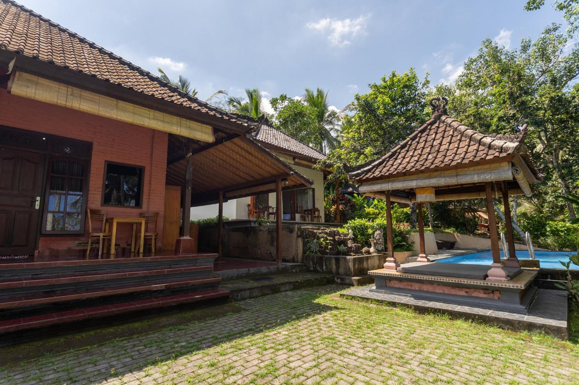 Pondok Hari Baik Balian Buitenkant foto