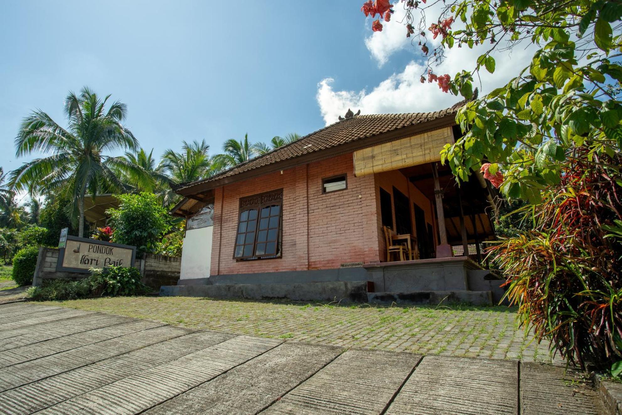 Pondok Hari Baik Balian Buitenkant foto