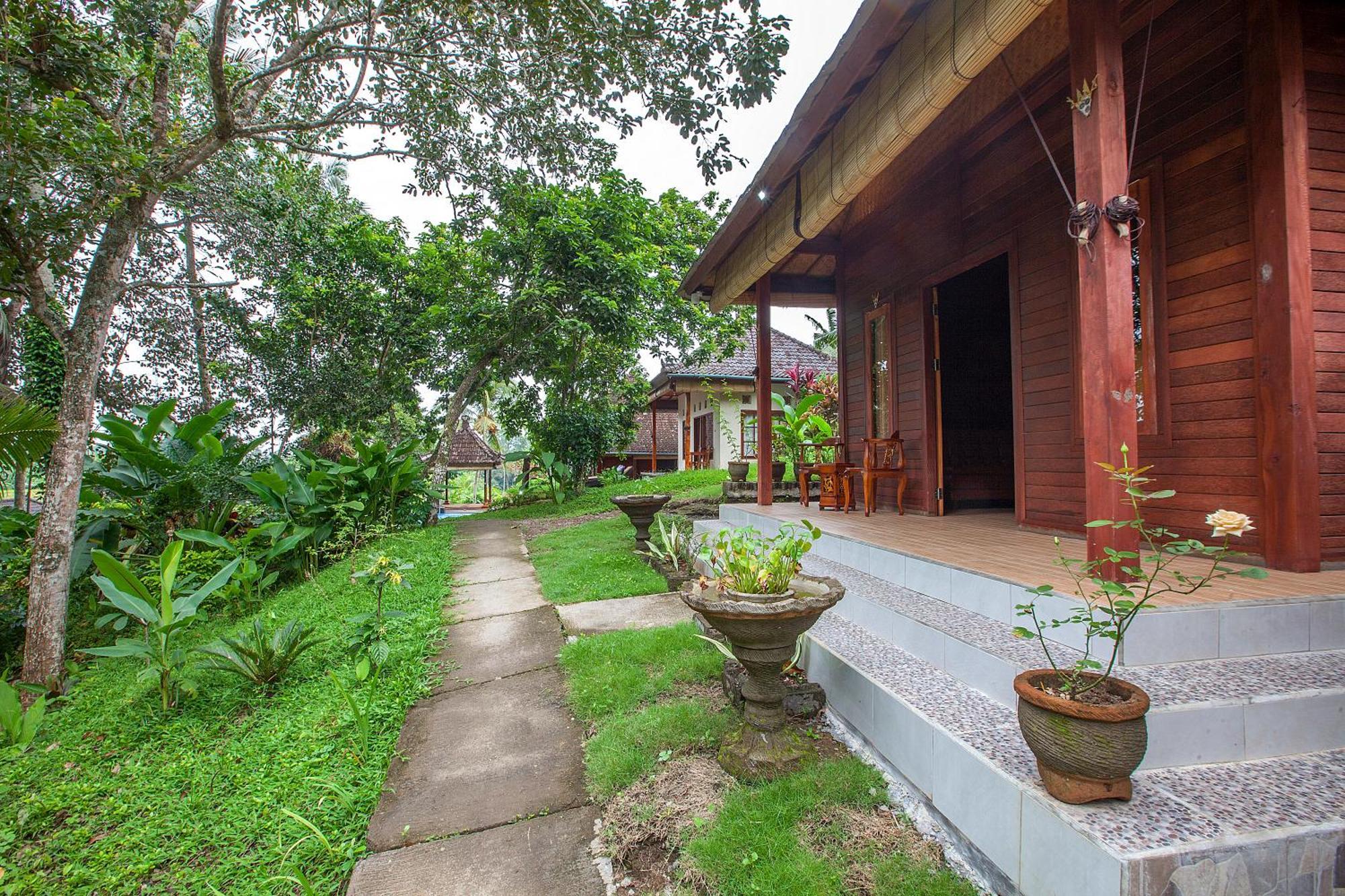 Pondok Hari Baik Balian Buitenkant foto